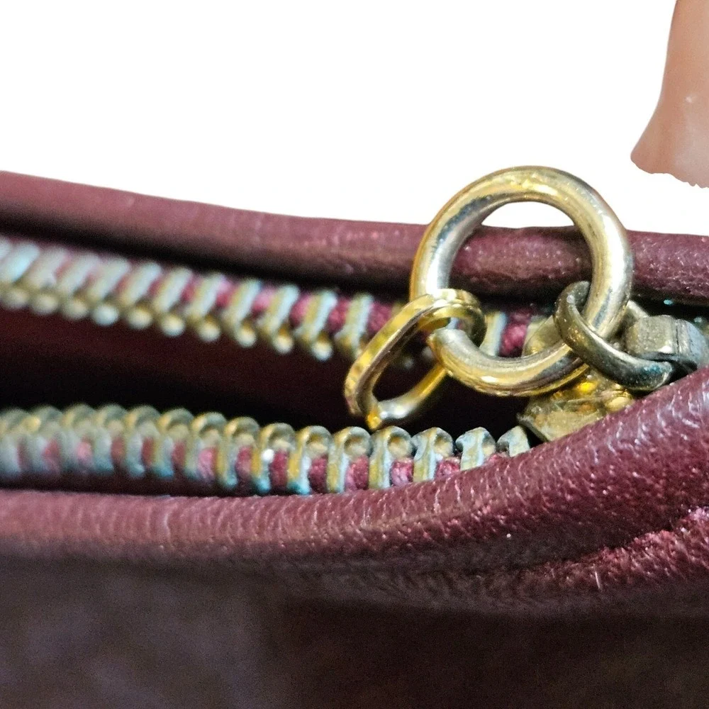 Vintage F Brand Hobo Hand Bag Womens Burgundy Leather Size 9‎ x 14 In